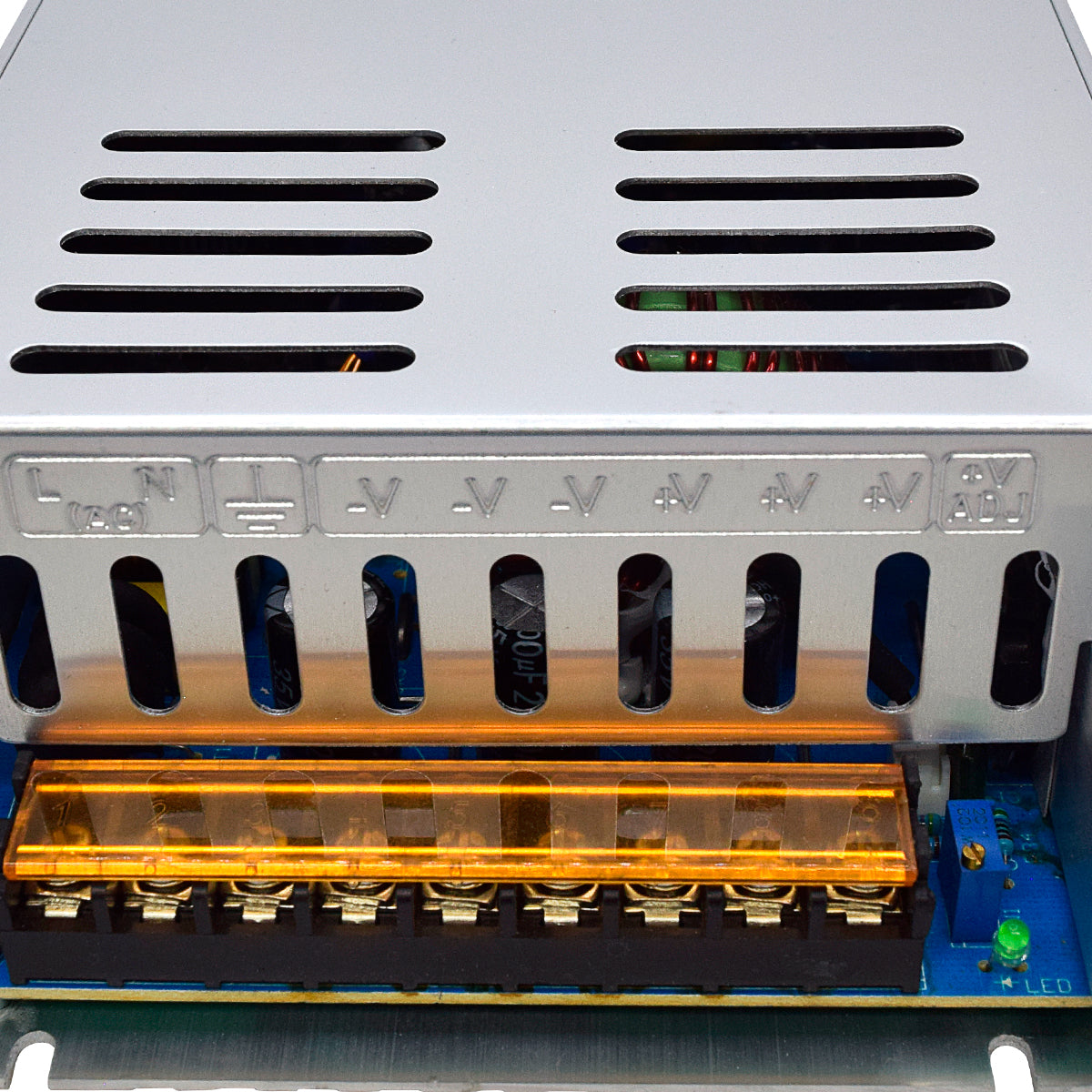 TPS-720-24 — FUENTE DE VOLTAJE 24V/30A/720W 110-220VCA, 215 X 115 X 50mm